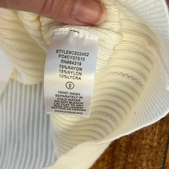 NWOT CYRUS CREAM KNIT SWEATER TOP S - Picture 4 of 6